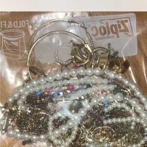 Ziploc Bag of Assorted Jewelry